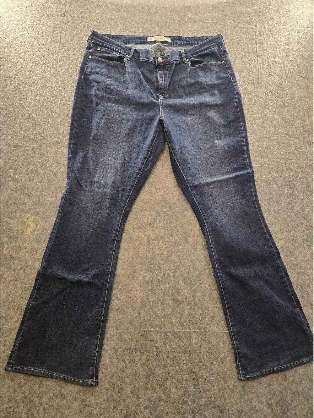 Dark Wash Bootcut Jeans Levis Y2K Minimalist Western Chic